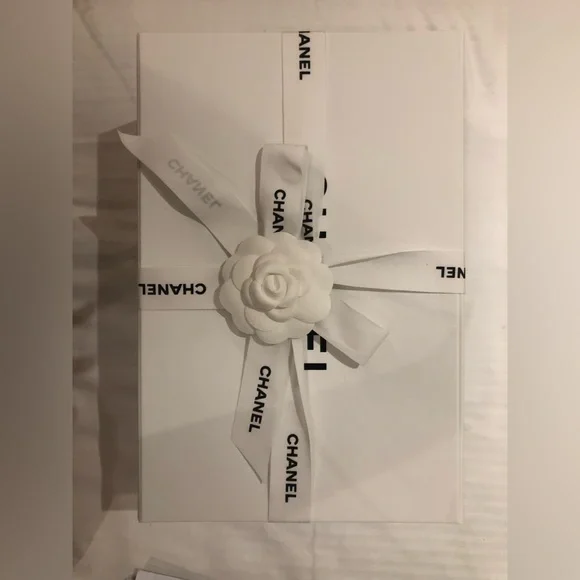 🛑SOLD🛑 CHANEL
Classic Caviar Medium Double Flap Bag 🔥 - Picture 10 of 11